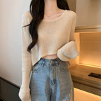 Women's Cropped Knit Sweater with Fine Texture and Relaxed Shoulders
