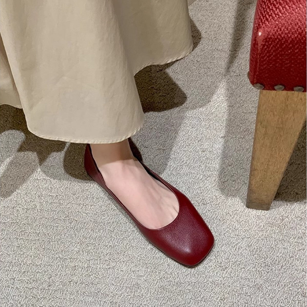 Women's Modern Square-Toe Ballet Flats with Fine Texture