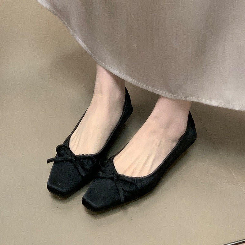 Women's Ballet Flats with Decorative Bow Detail