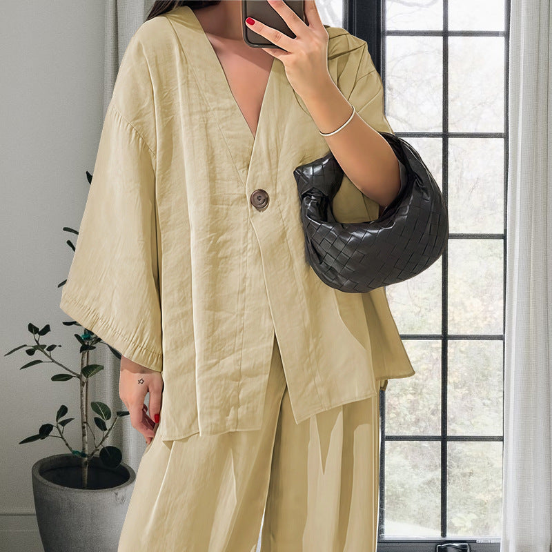 Elegant Kimono Jacket with Wide Sleeves and Loose Fit