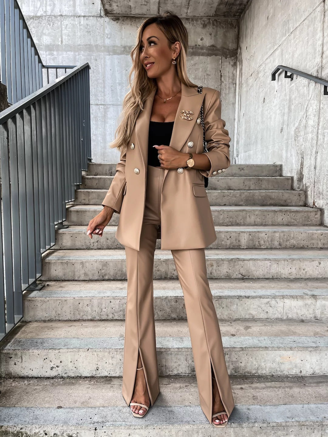 Women's Elegant High-Waisted Blazer with Slit