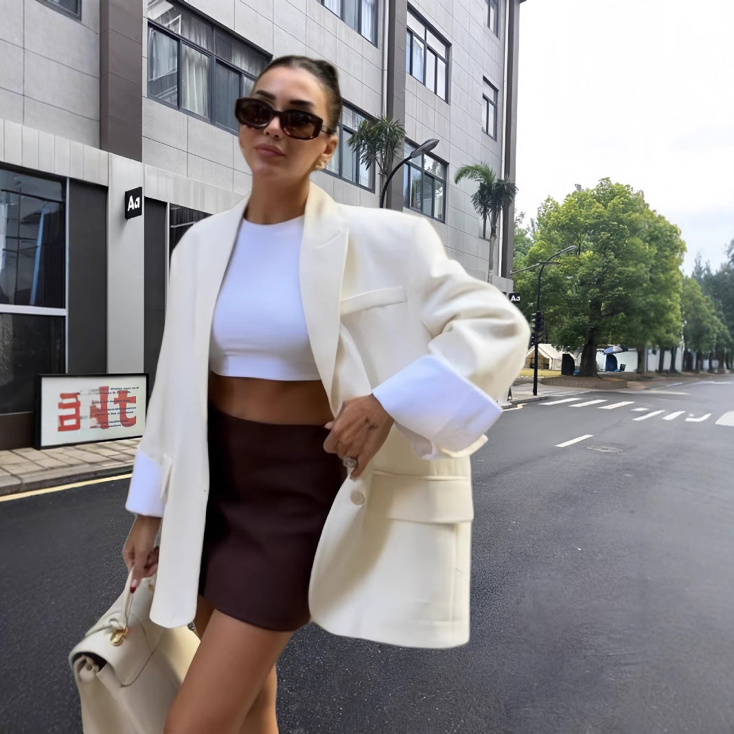 Elegant Oversized Blazer with Practical Pockets
