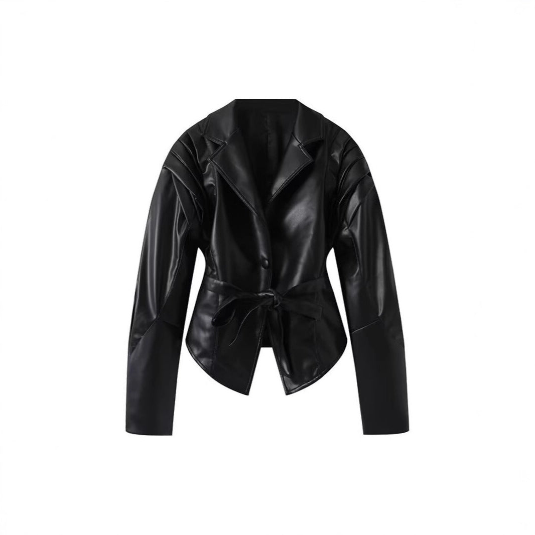 Elegant Blazer with Structured Details and Waist Belt