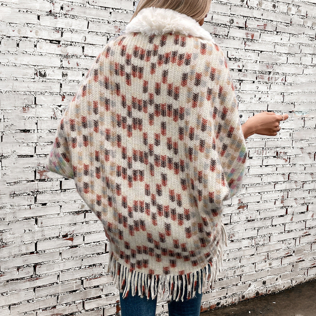 Women's Elegant Poncho with Luxurious Faux Fur Collar and Fringe