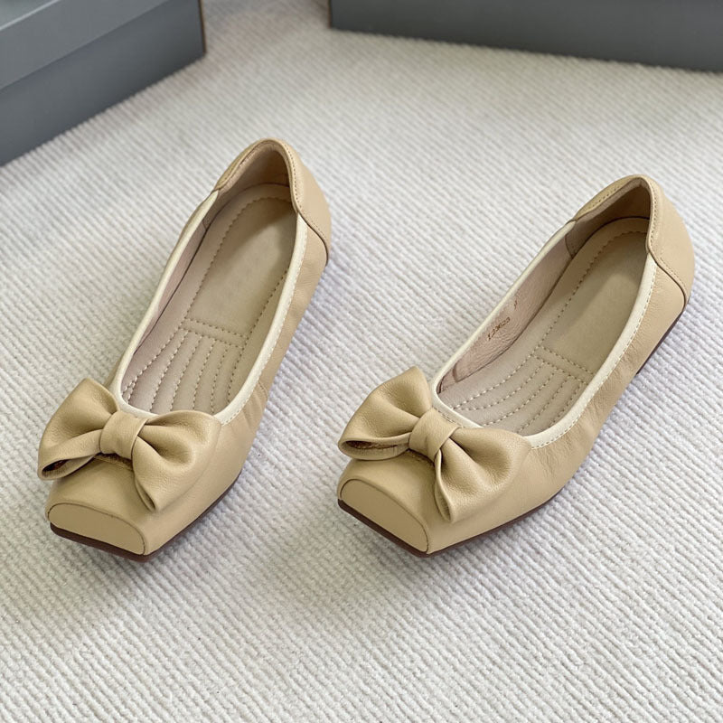 Women's Ballet Flats with Bow Accent