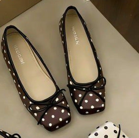 Women's Ballet Flats with Polka Dot Pattern and Bow Detail