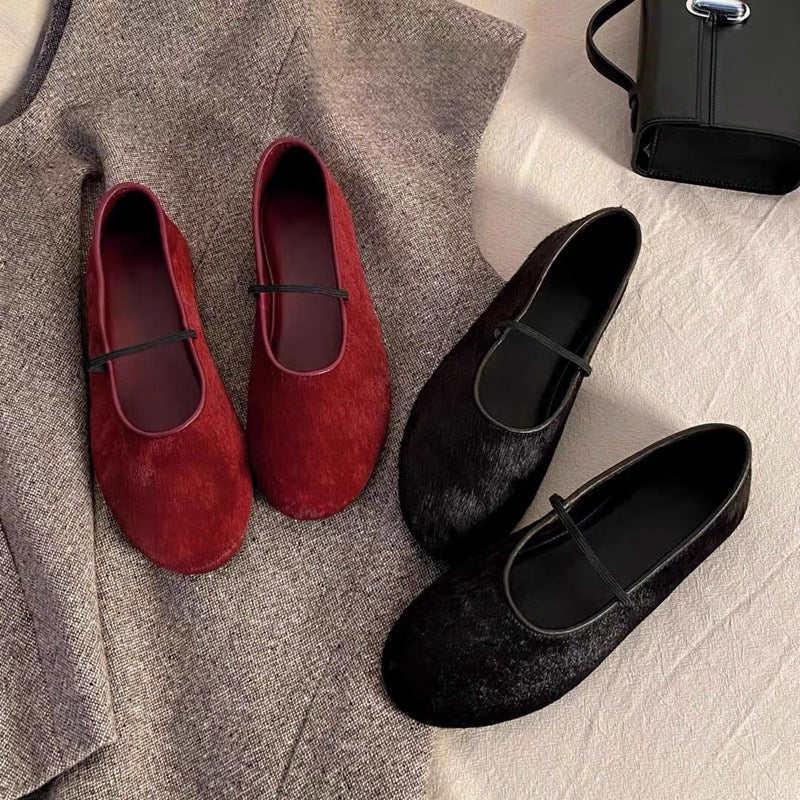 Women's Ballet Flats with Flexible Strap Design and Comfortable Footbed