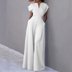 Elegant Jumpsuit with Wide Leg and Practical Pockets