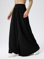 Women's Maxi Skirt with Elastic Waistband and Flowing Fabric