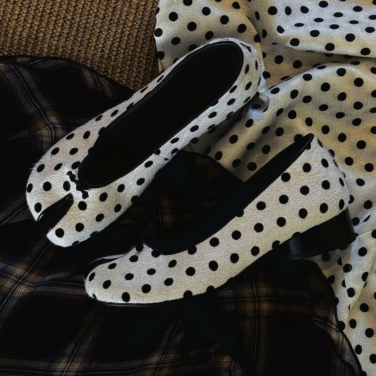 Women's Ballerina Flats with Polka Dot Pattern and Innovative Toe Design