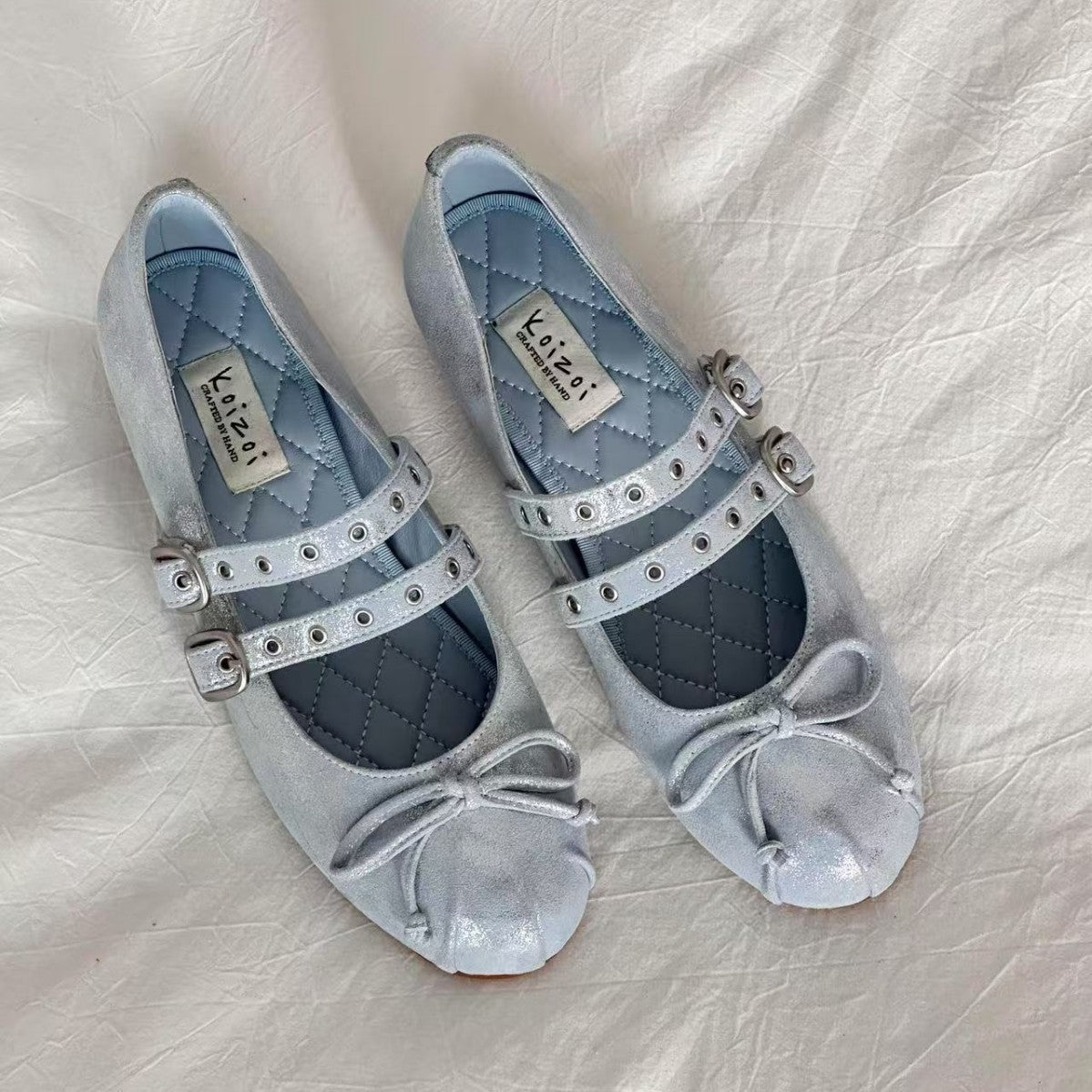 Women's Ballet Flats with Double Strap Design and Delicate Bow Detail