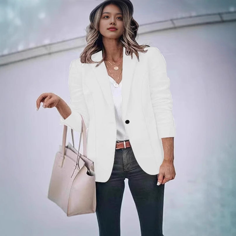Elegant Blazer with Modern Cut and Tailored Design