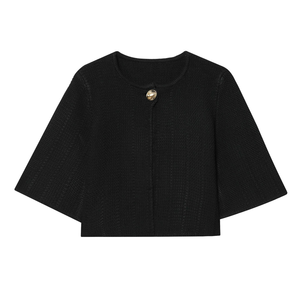 Women's Elegant Cardigan with Decorative Button