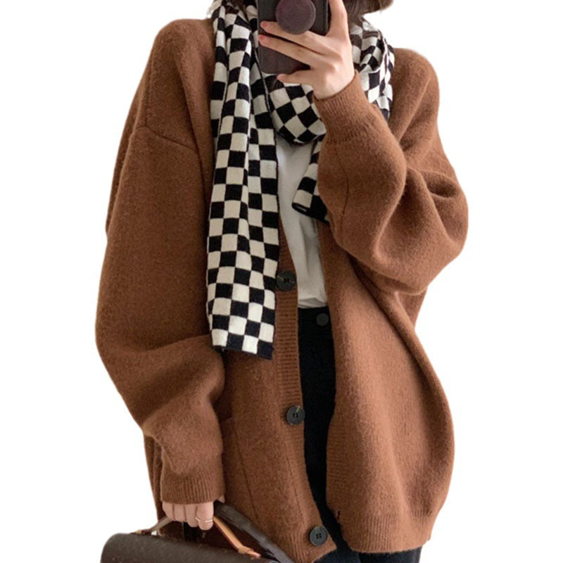 Women's Large, Comfortable Knit Cardigan with Buttons and Pockets
