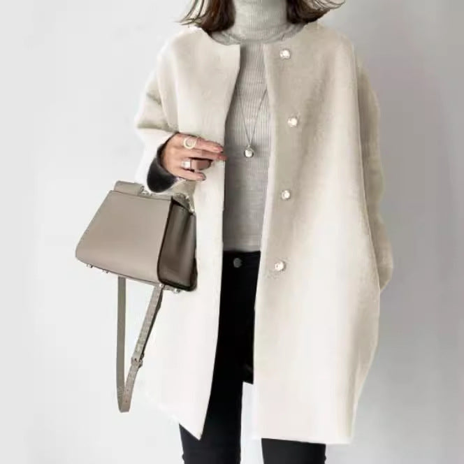 Elegant Oversized Wool Coat with Double-Button Closure and Side Pockets