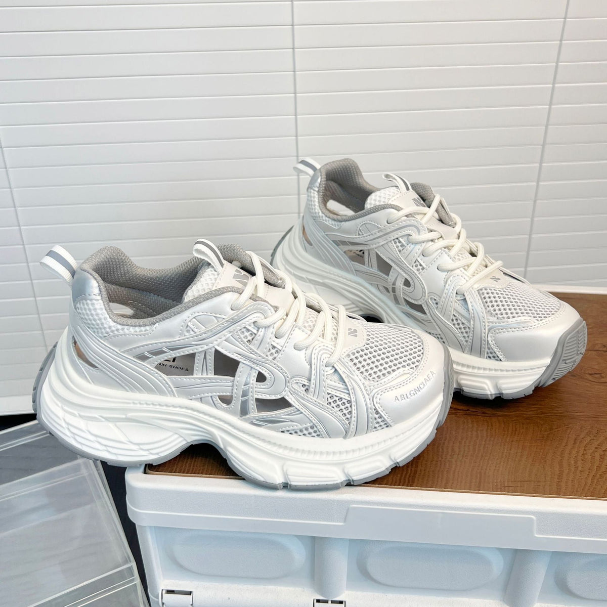 Women's Breathable High-Performance Running Shoes with Cushioning