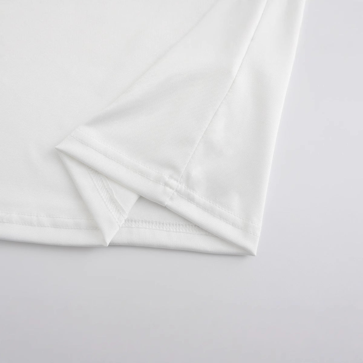Women's Crop T-Shirt with Charming Deer Motif and Delicate Bow Detail
