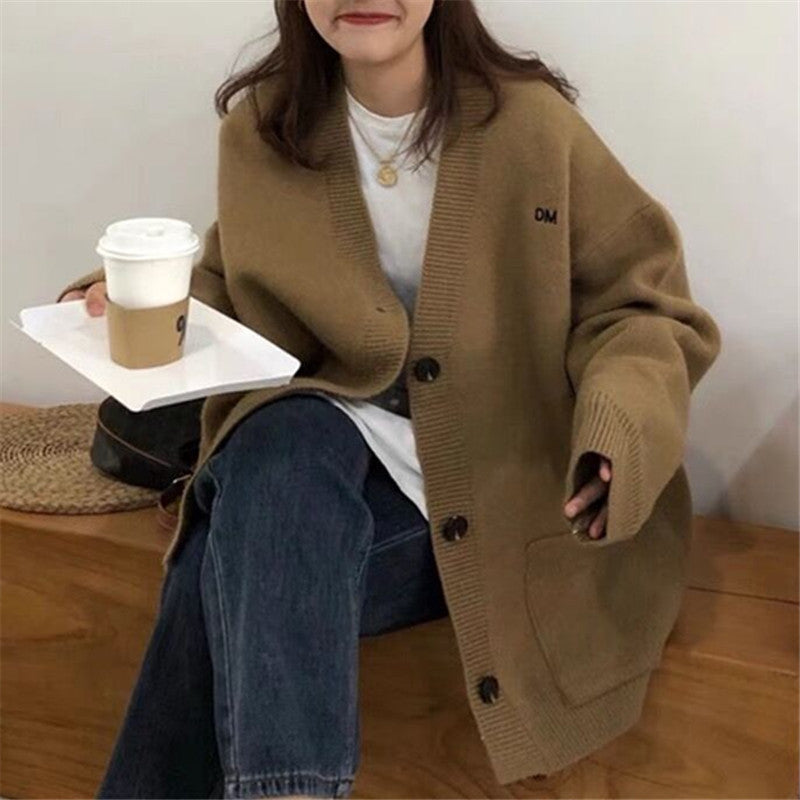 Women's Chunky Knit Cardigan with Casual Fit and Large Pockets