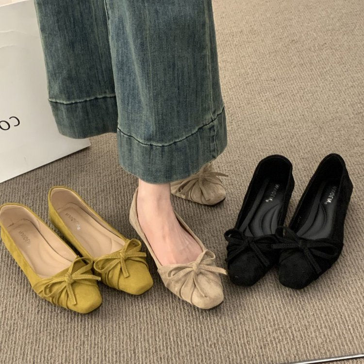 Women's Ballet Flats with Decorative Bow Accent and Soft Lining