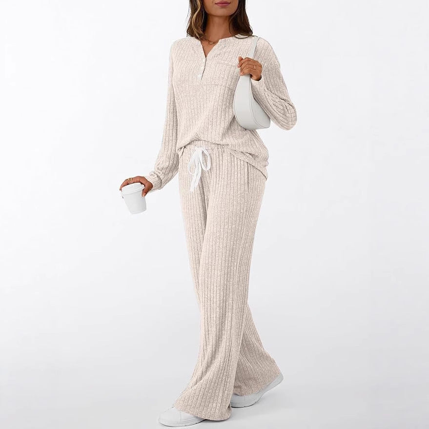 Women's Comfortable Knit Suit with Casual Cut