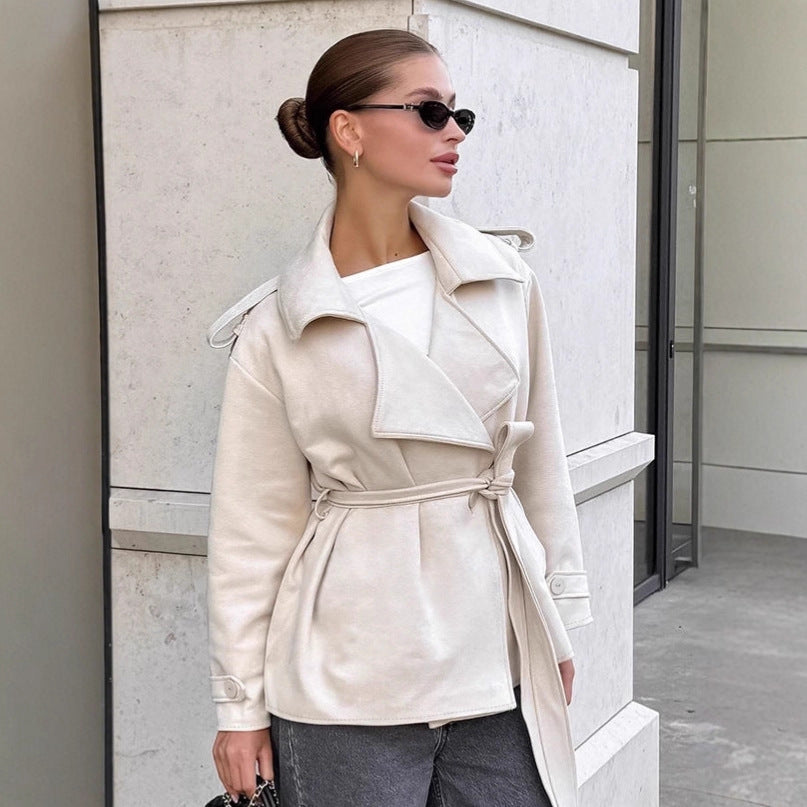 Elegant Utility Jacket with Waist Belt and Relaxed Fit