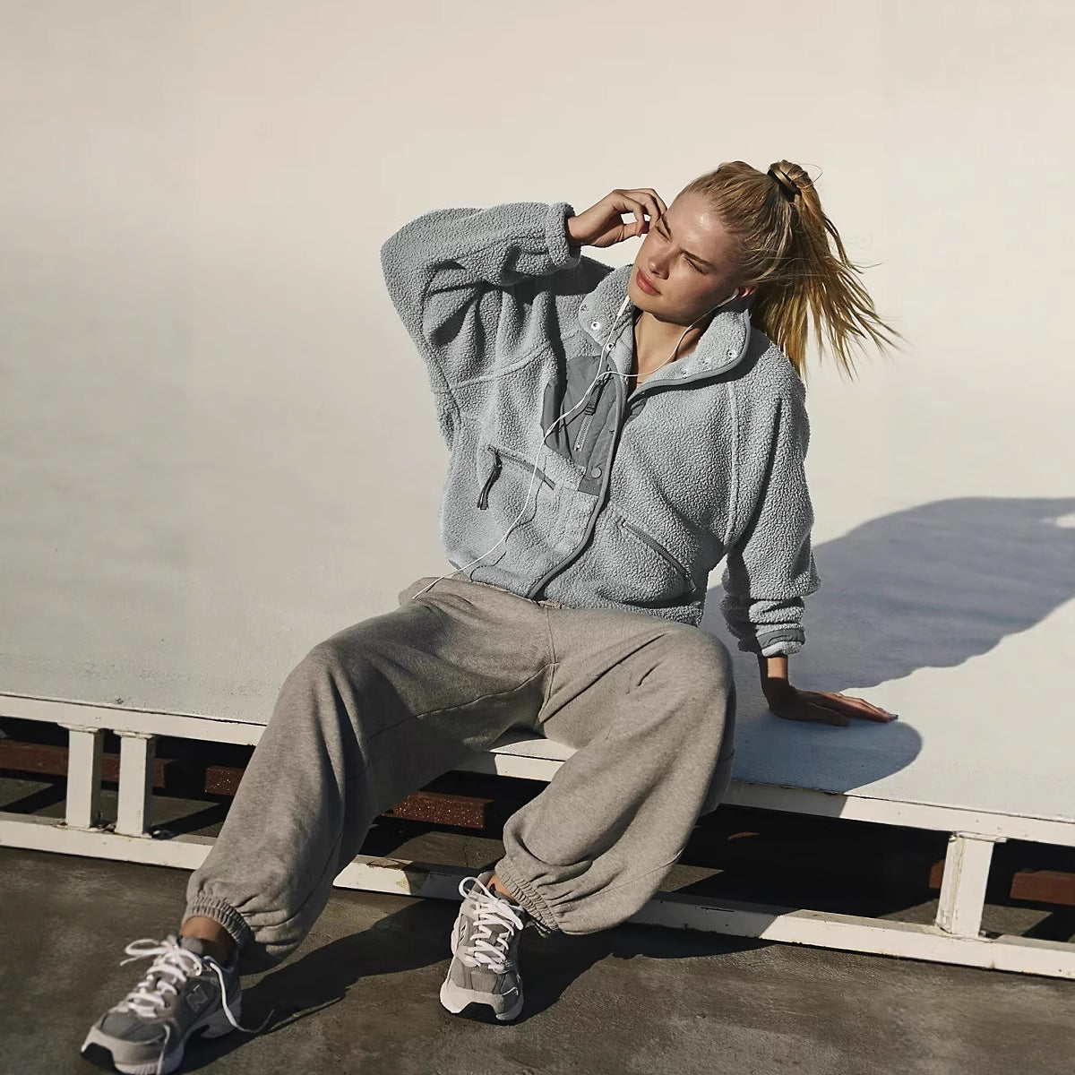 Women's Elegant and Cozy Fleece Jacket