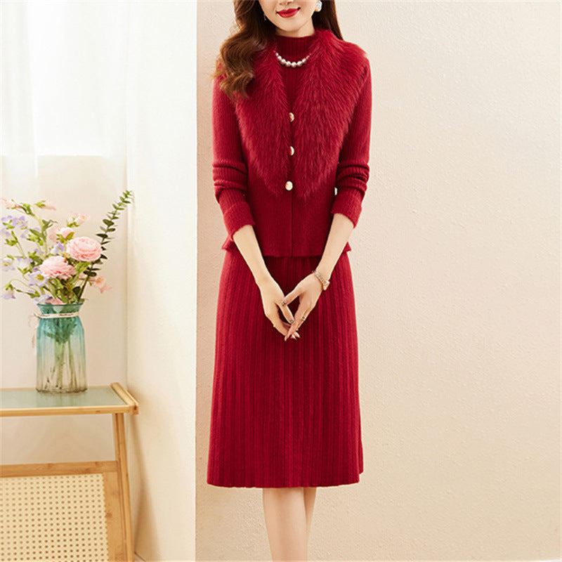 Women's Elegant Knit Set with High-Quality Fur Collar and Ribbed Texture