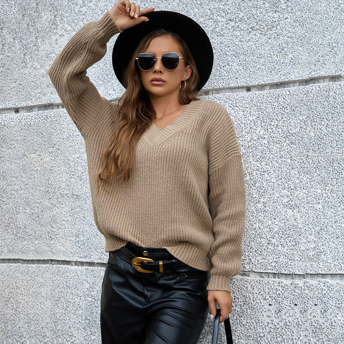 Women's Cozy V-Neck Knit Sweater with Relaxed Fit and Textured Pattern
