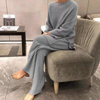 Women's Cozy Knit Suit in Modern Ribbed Design
