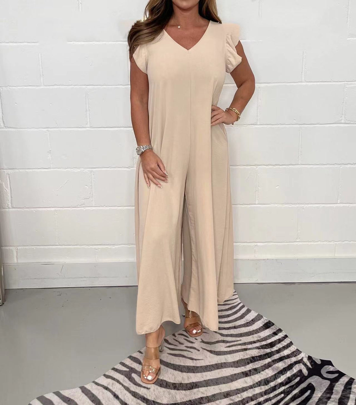 Women's Casual Jumpsuit with Flowing Cut and V-Neck