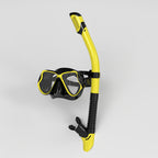 Snorkel mask with ergonomic fit and innovative breathing technology
