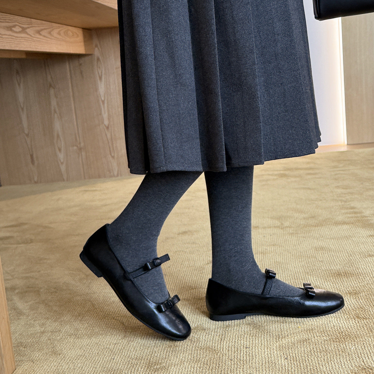 Women's Ballet Flats with Elegant Strap and Comfortable Footbed