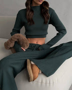 Women's Elegant and Casual Knit Ensemble with High-Cut Top and Wide Cut