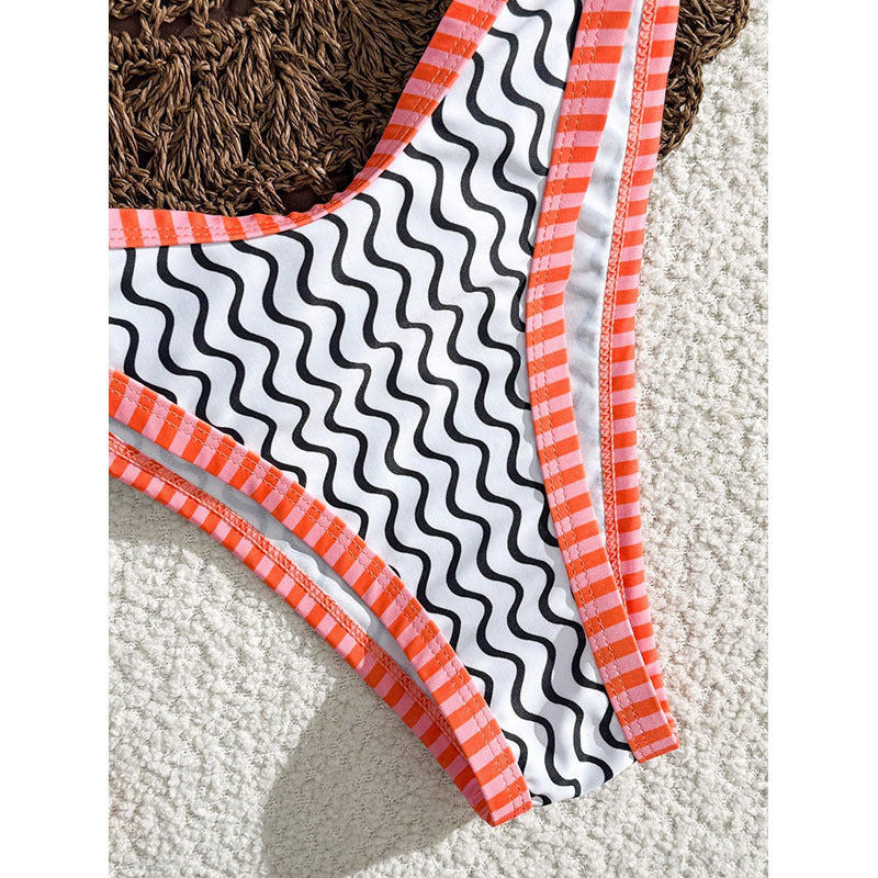 Women's Wavy Pattern Bandeau Bikini with Bold Accents