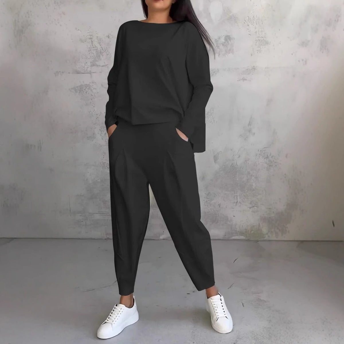 Women's Jogging Suit Lounge Set with Wide Sleeves and Pockets