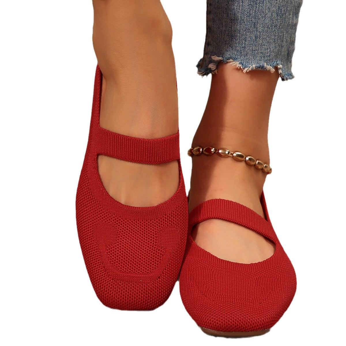 Women's ballet flats with elastic strap and elegant cut