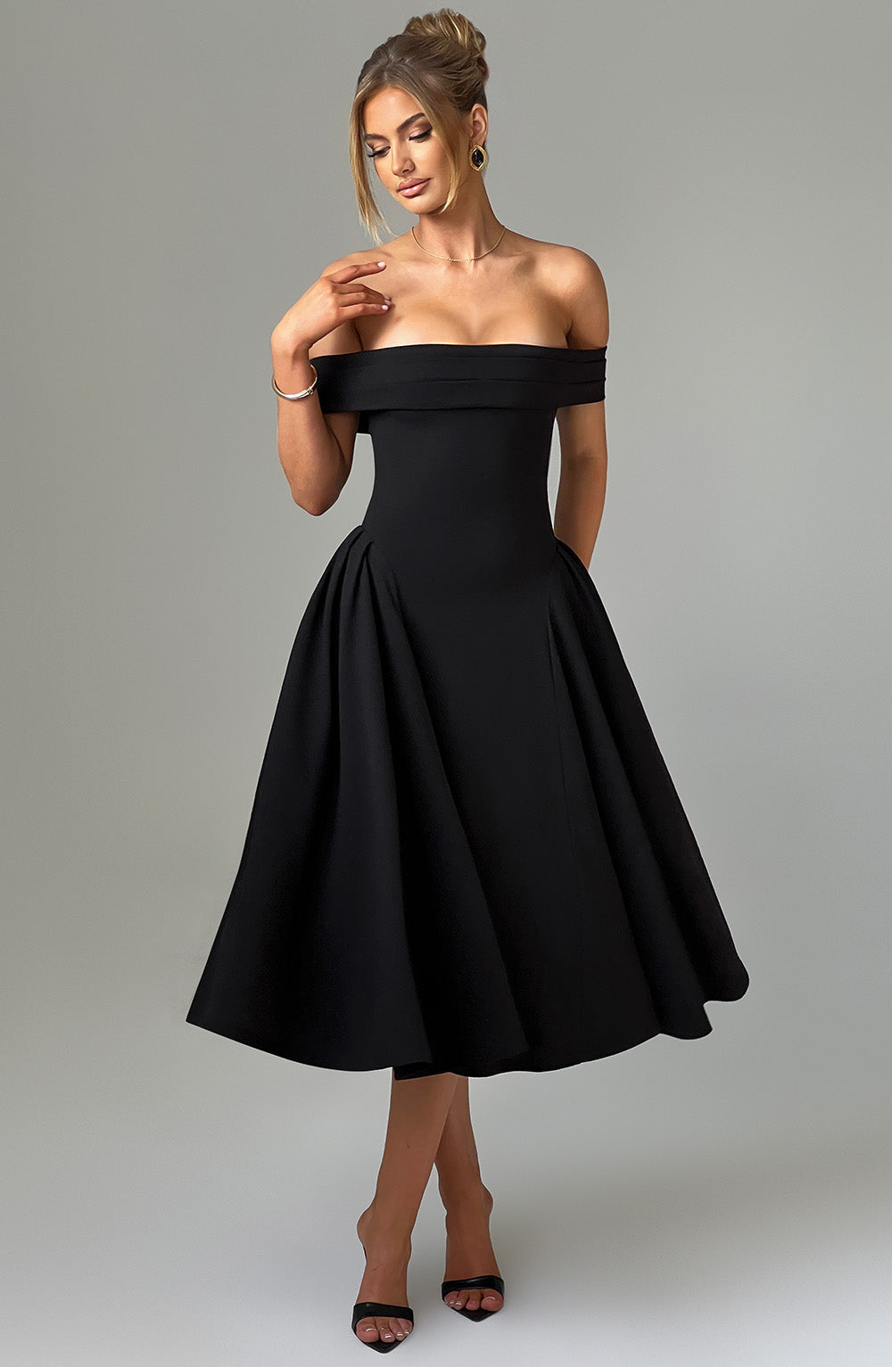 Women's Cocktail Dress with Off-Shoulder Design and Voluminous Skirt