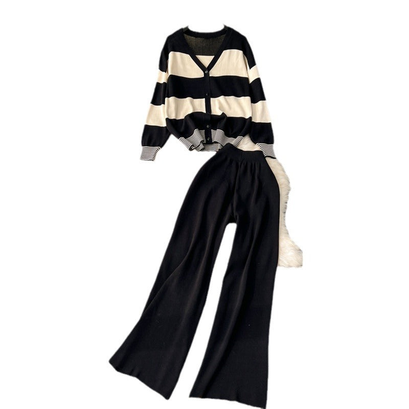 Women's Casual Knit Suit with Wide Pant Hems