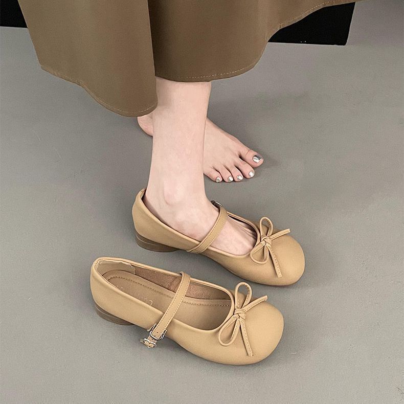 Women's Ballet Flats with Decorative Bow and Comfort Sole