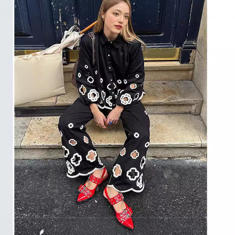 Casual Fabric Suit with Floral Appliqué Design