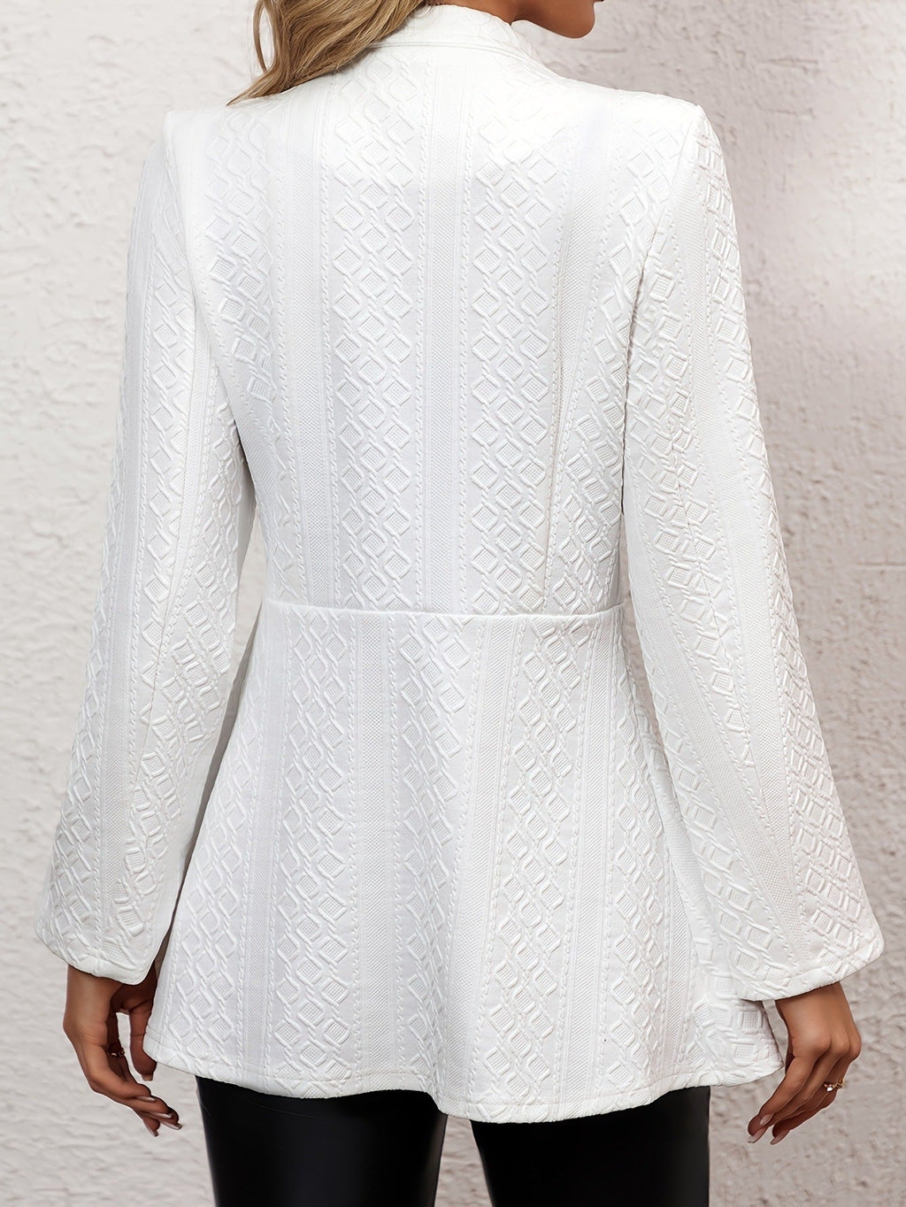 Women's Elegant and Structured Blazer Jacket