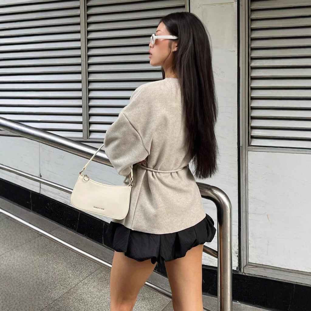 Elegant Wrap Coat with Tailored Fit and Fashionable Details