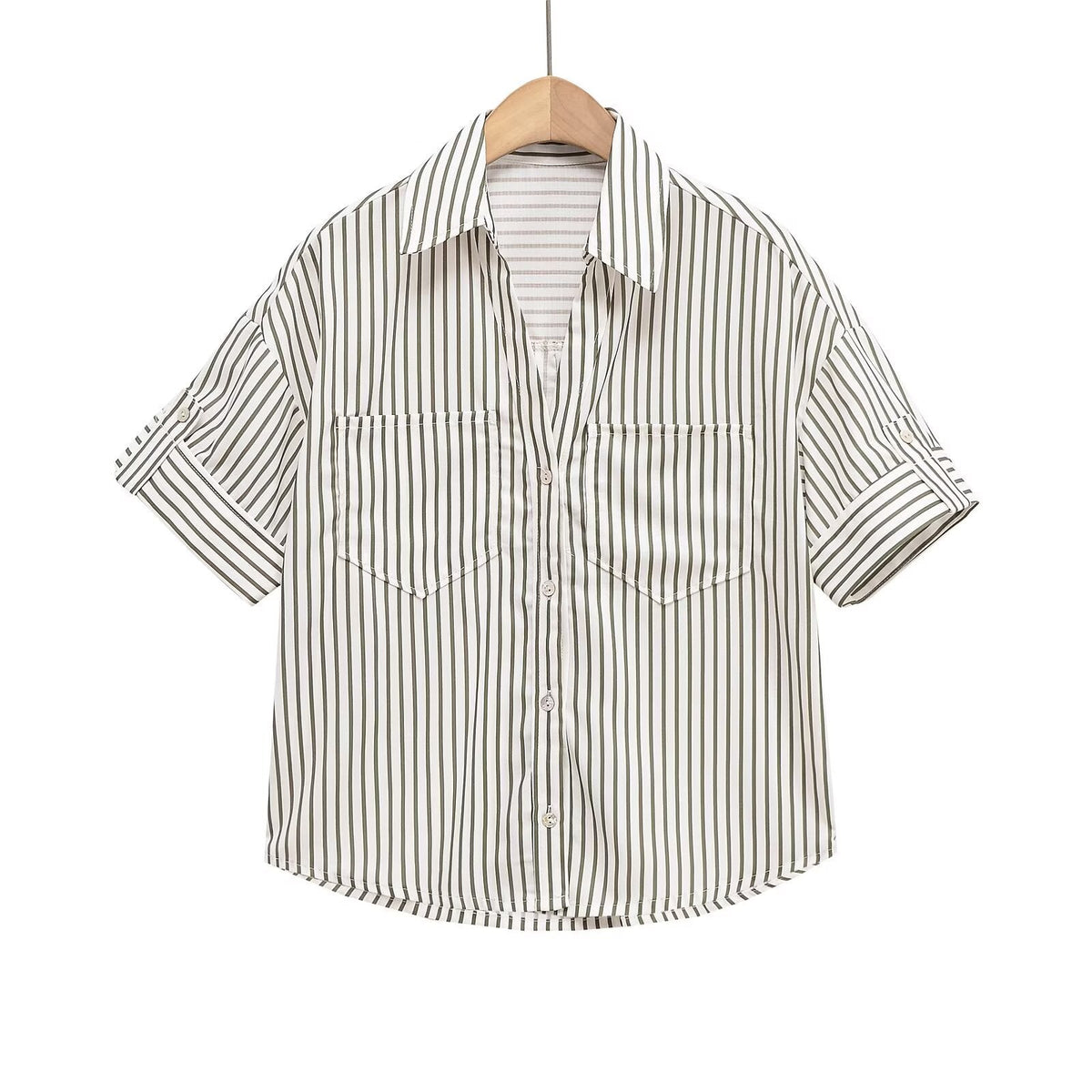Women's Short Sleeve Shirt with Patch Pockets and Modern Cut