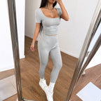 Women's Figure-Hugging Sport Set with Short-Sleeve Top and High-Waisted Leggings