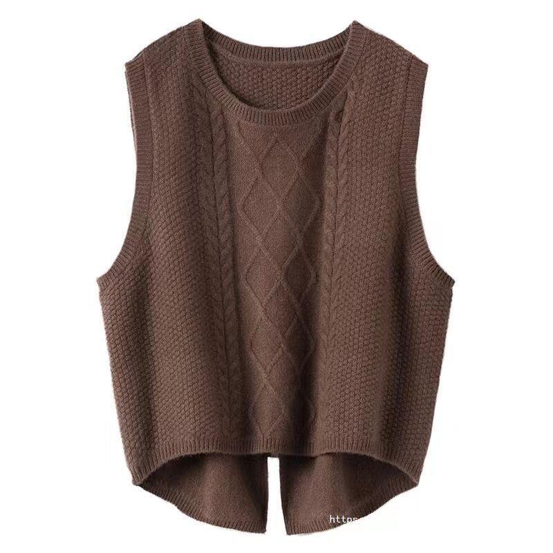 Women's Sleeveless Cable Knit Vest with Modern Details