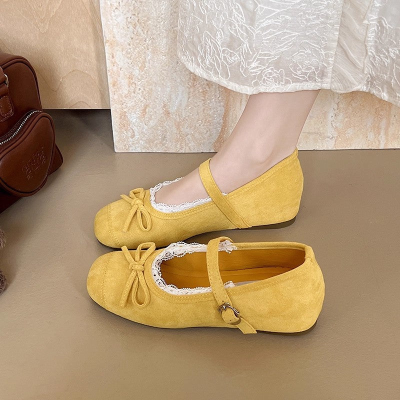 Women's Ballet Flats with Elegant Buckle and Delicate Lace Trim