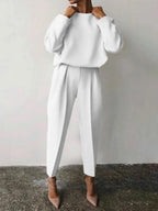 Casual Two-Piece Set with Wide Cut and Stylish Details