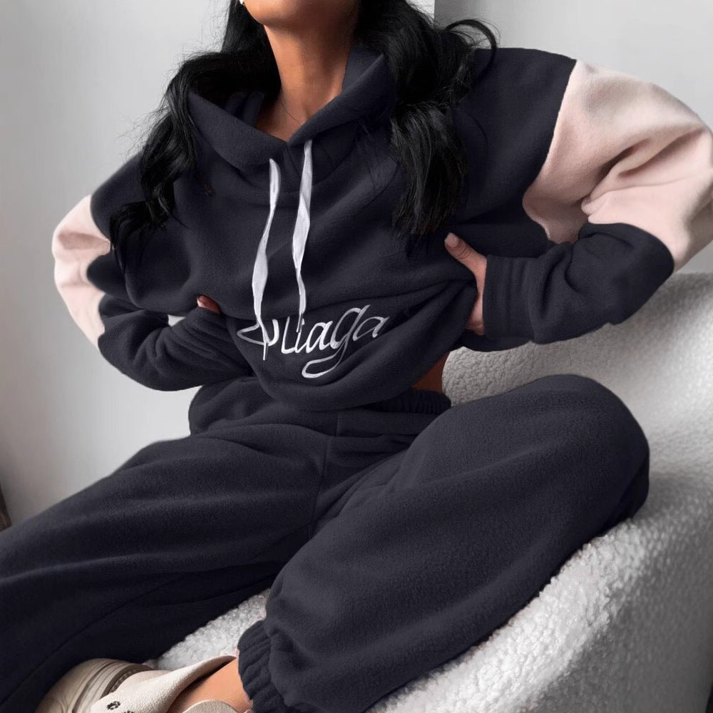 Women's Cozy Hoodie Set with Contrast Sleeves and High-Waist Joggers