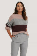 Women's Cozy Knit Pullover with Modern Pattern