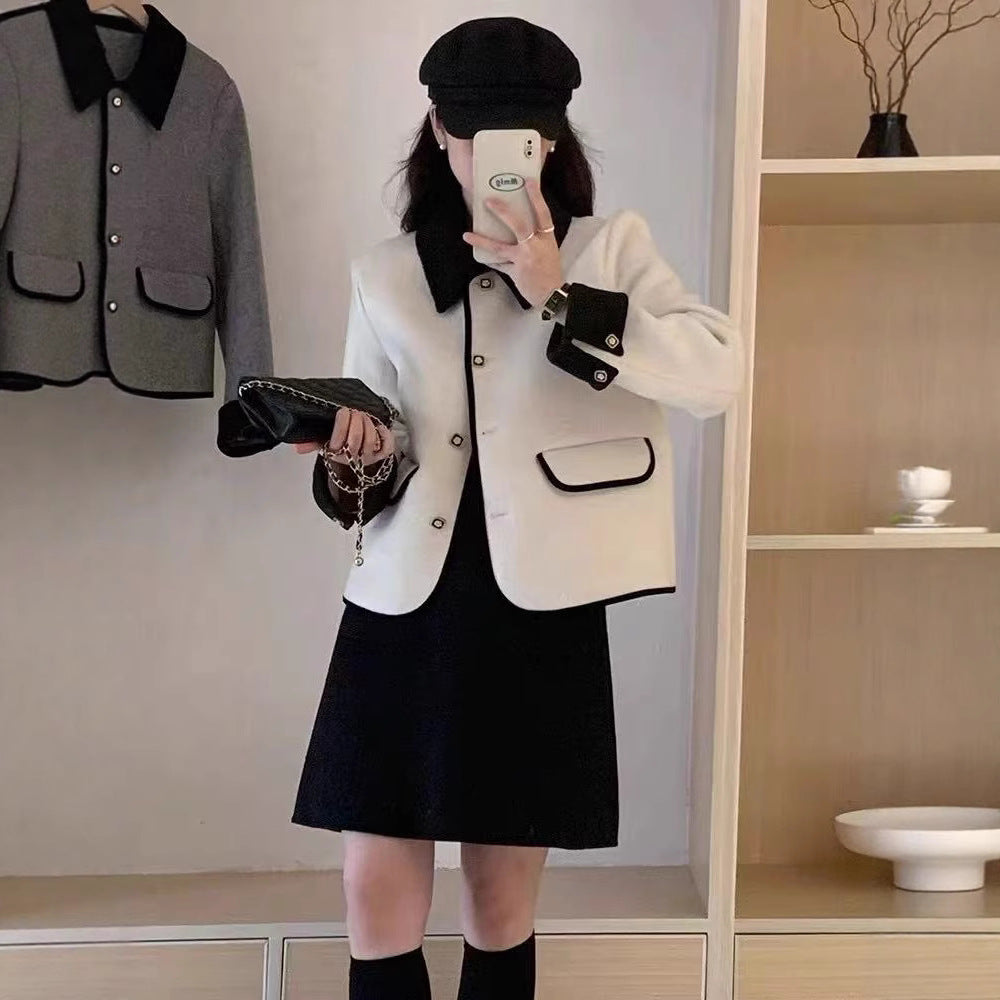 Women's Elegant Cropped Jacket with Contrasting Details